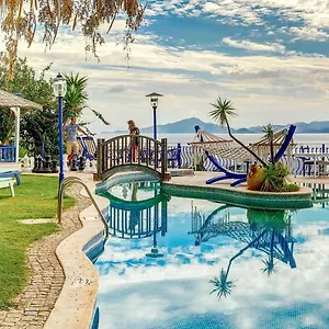 3* Otel Asina